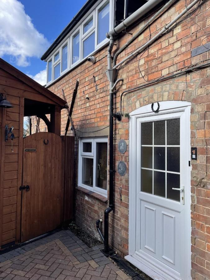 شقة The Corner House, 36, Broadway Road, إيفيشام المظهر الخارجي الصورة