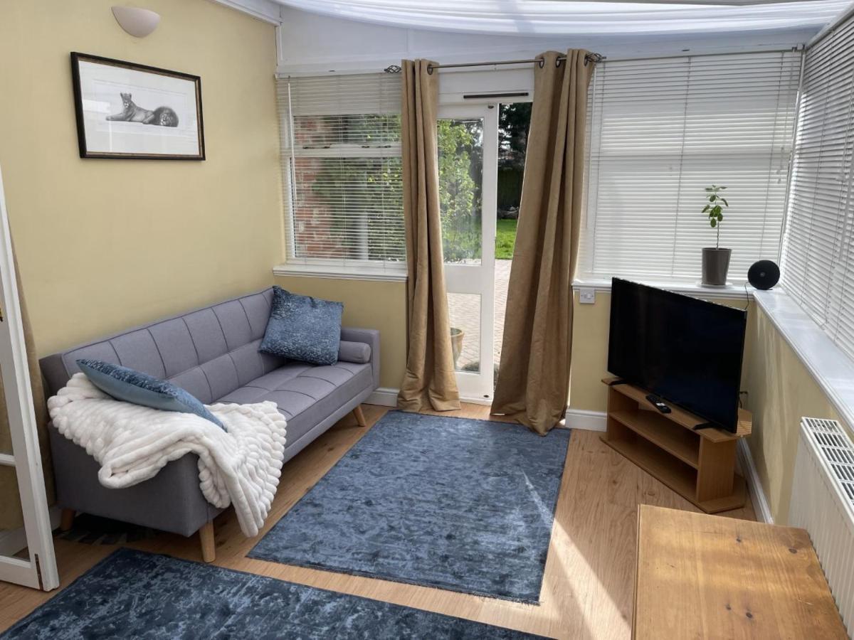 شقة The Corner House, 36, Broadway Road, إيفيشام المظهر الخارجي الصورة